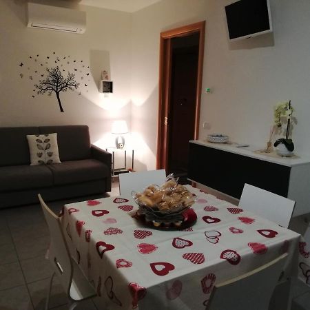 Ca Delle Rose Apartment โรเวเรโต ภายนอก รูปภาพ