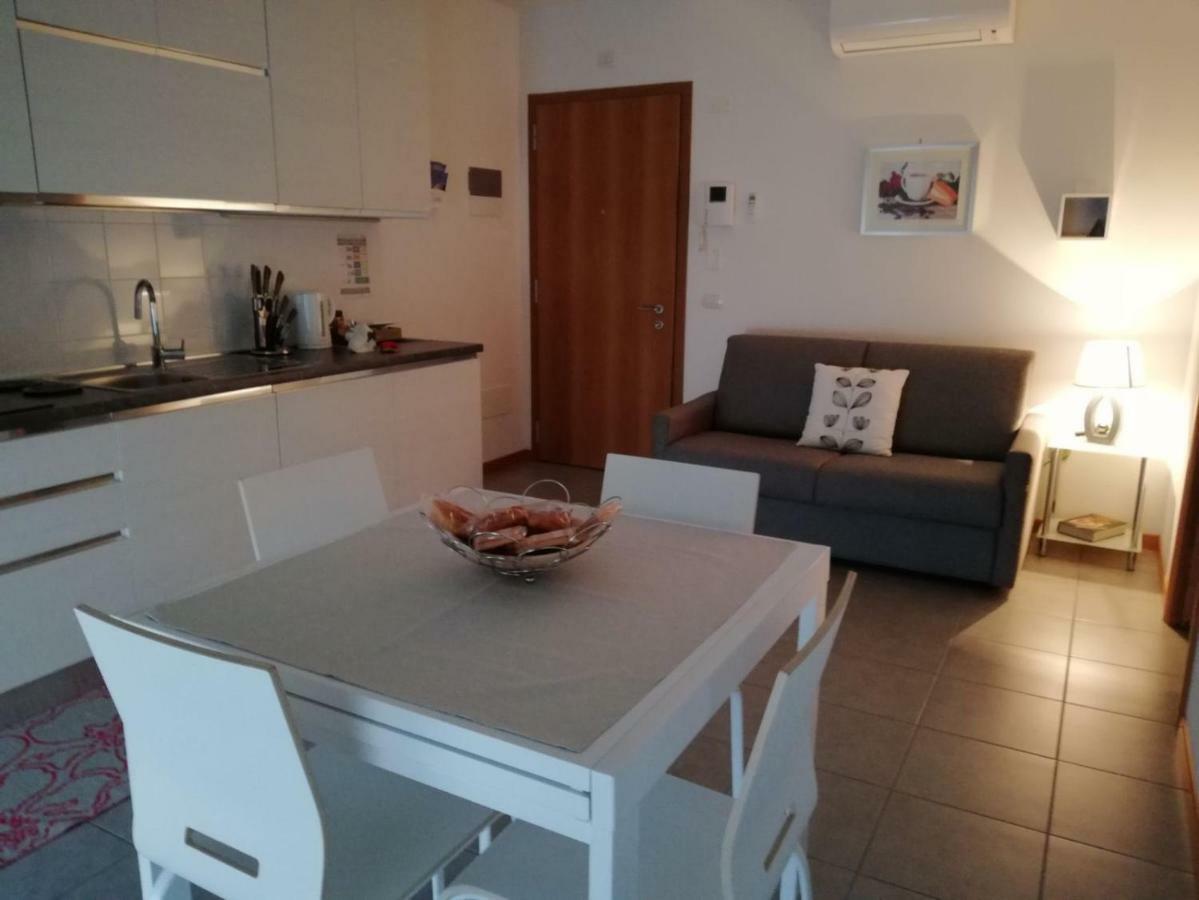 Ca Delle Rose Apartment โรเวเรโต ภายนอก รูปภาพ