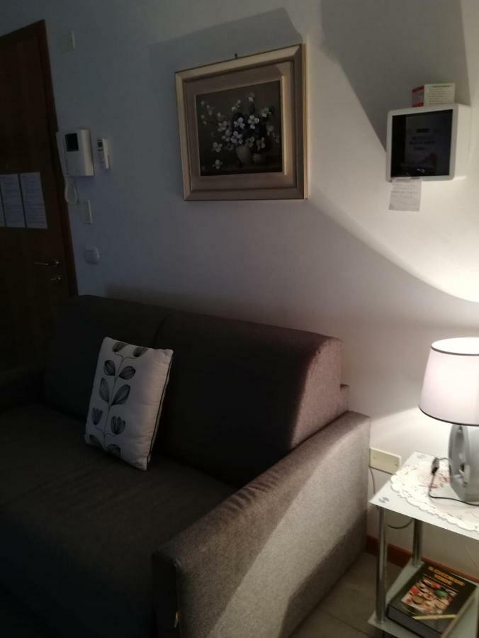 Ca Delle Rose Apartment โรเวเรโต ภายนอก รูปภาพ